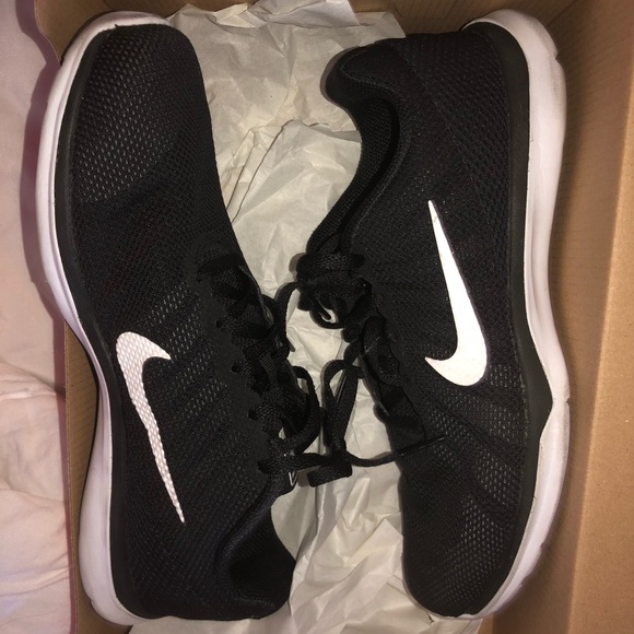 Nike Shoes - Nike In-Season Trainers